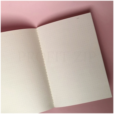 Записная книжка А5 24л., сшивка "Maneki-Neko" 90г/м2, золотое тиснение, тонированный блок в точку